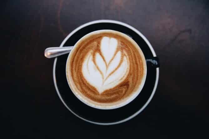 decaf coffee only has 3% caffeine than regular coffee