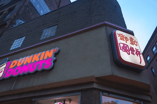A dunkin donuts shop
